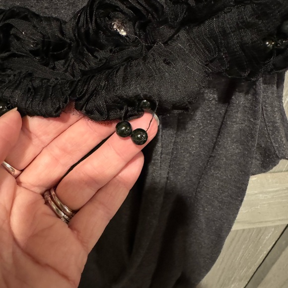 Ladies top - Picture 3 of 5